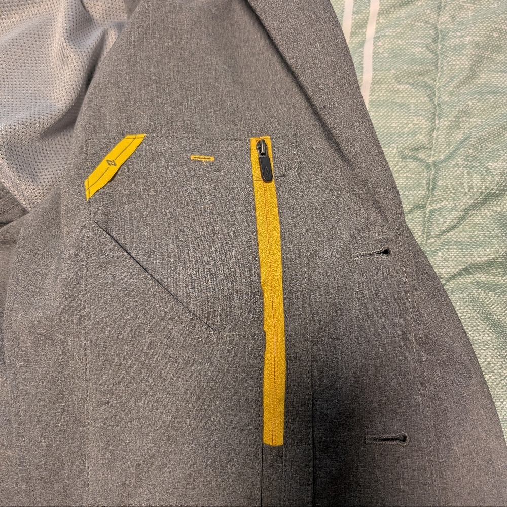 Men's Eddie Bauer Gray Travex Blazer - Picture 5 of 8